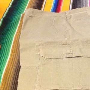 Men's cargo shorts